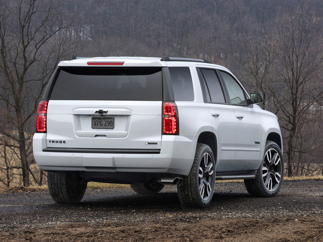 Обычный Tahoe в США с 5,3-литровым двигателем V8 мощностью 360 л. с. 