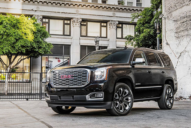 Внедорожник GMC Yukon оснащен 6,2 литровым двигателем V8