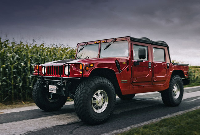 Kreisel Electric построила батарейный Hummer H1