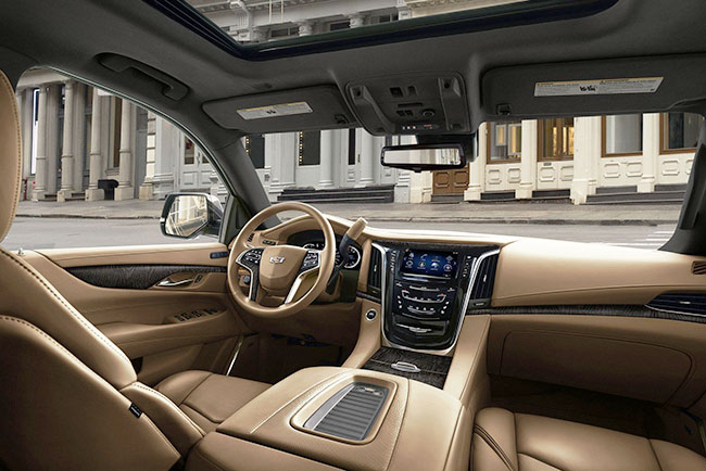 Cadillac Escalade получил навое салонное зеркало