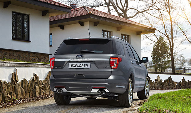 Ford Explorer вид сзади
